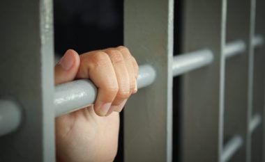 Vrasja e 19 vjeçarit në Vushtrri, i vazhdohet masa e paraburgimit të dyshuarit edhe për dy muaj