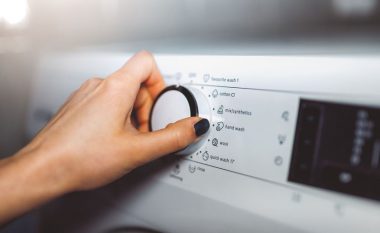 Larja në 90 gradë Celsius – a është një ide e mirë