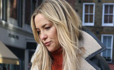 Kate Hudson në një kombinimin perfekt të vjeshtës: Çizmet janë yll i veshjes