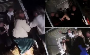 Policia angleze mbetën të shokuar kur ndaluan dhe hapën një rimorkio të kuajve – aty ishin ‘paketuar’ njëzet persona që po shkonin në një festë