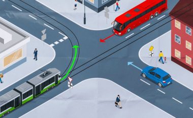 Nga njëra anë tramvaji, nga ana tjetër autobusi: Kur do të kalojë makina e kaltër nëpër kryqëzim?
