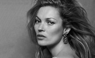 Kate Moss, nudo dhe pa grim në fushatën e re Bottega Veneta