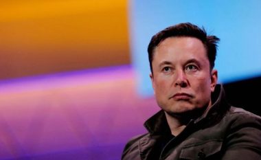 Elon Musk humbi për pak kohë titullin e njeriut më të pasur në botë