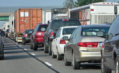 Sa karburant harxhon një motor makine kur nuk lëviz nga vendi?