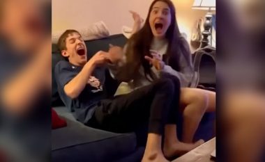 Binjakët zbuluan se njëri prej tyre u pranua në Harvard, shikoni se si reaguan adoleshentët