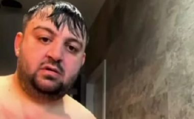 Këshilltari rumun shfaqet i zhveshur në takimin online, kolegia e tij përpiqej të frenonte të qeshurën