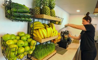 A mund të zëvendësojnë lëngjet e frutave një vakt: Nutricionistët janë të qartë, tri rregulla janë kryesore
