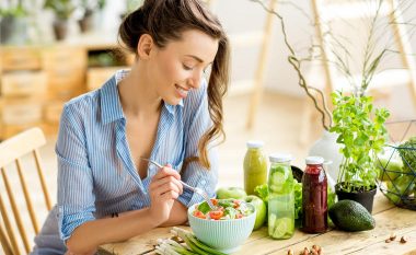 Dietë e shpejtë pranverore me të cilën mund të humbni deri në tre kilogramë në tri ditë