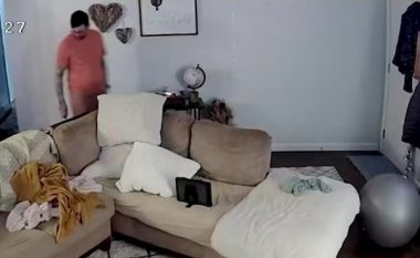 Kamera ka kapur një skenë si në filmat komedi, shikoni me kujdes se çfarë do të ndodhë me këtë prindër