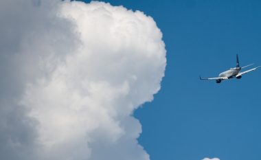 Aeroplanët nga Kosova ‘së shpejti’ do të fluturojnë përmes Shqipërisë