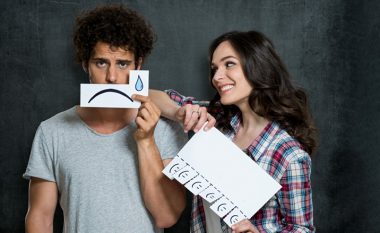 A mund të funksionojë marrëdhënia juaj me një pesimist nëse jeni një optimist i përjetshëm?