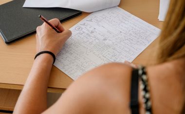 Nxënësi shkruan esenë e Shekspirit përmes ChatGPT – por nuk i doli ashtu siç planifikoi
