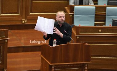 Tahiri: Nagip Krasniqi me të drejtë ndodhet në paraburgim – për pesë muaj lidhi 30 kontrata njëburimore në vlerë 72 milionë euro