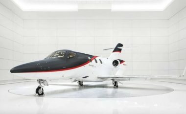 Honda prezanton aeroplanin HondaJet Elite II me një kabinë luksoze dhe një sistem automatik uljeje