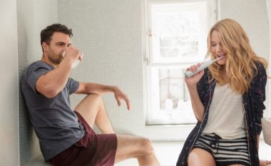 I lani dhëmbët para apo pas kafesë? Përgjigjja do t’ju habisë