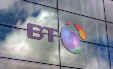 British Telecom do t’i shkurtojë 55 mijë vende pune, një nga pesë punëtorët pritet të zëvendësohen nga IA