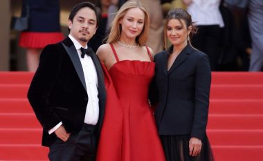 Zgjedhja ‘inovative’ e Jennifer Lawrence për tepihun e kuq në Kanë