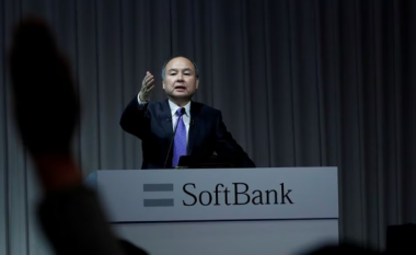 Shefi i SoftBank thotë se është “përdorues i flaktë” i ChatGPT-s