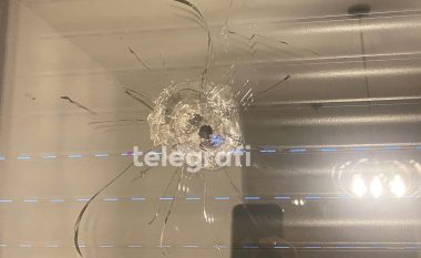 Dëmtohet xhami i dritares të një zyre të Inspektoratit komunal në Prizren nga një plumb qorr, rasti po hetohet