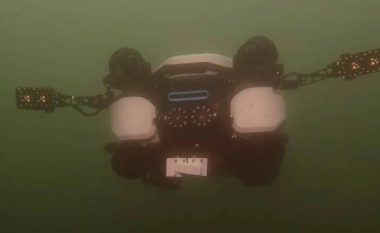 Në Zvicër prezantohet roboti nënujor – mund të zëvendësojë zhytësit në operacione të rrezikshme