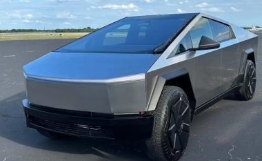 Musk thotë se Cybertruck nuk do të ketë përparësi për përditësimet e sistemit autonom të vozitjes Full-Self Driving