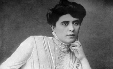 Naim Frashëri në diplomimin e Sevasti Qiriazit dhe takimi me Koto Hoxhin