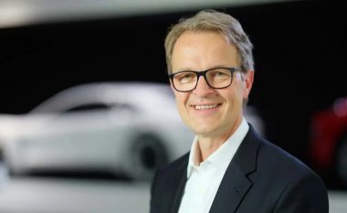 Ish-drejtori ekzekutiv i Porsche US mund të kalojë tek Rivian