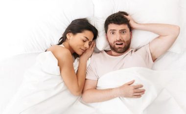 Meshkuj, nëse vuani nga pagjumësia, ky ilaç dashurie do t’ju ndihmojë!