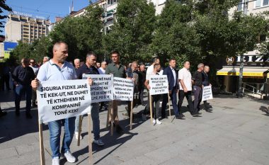 Fotografi nga protesta e punëtorëve të KEK-ut