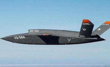 Droni Kratos XQ-58A Valkyrie pilotohet me sukses nga një pilot i inteligjencës artificiale