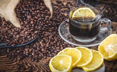 Mos pini ilaçe kundër dhimbjeve: Limoni dhe kafja mund t’ju ndihmojnë