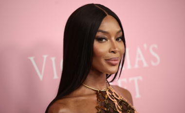 Naomi Campbell flet hapur për abuzimin me drogën dhe alkoolin: Po vrisja veten