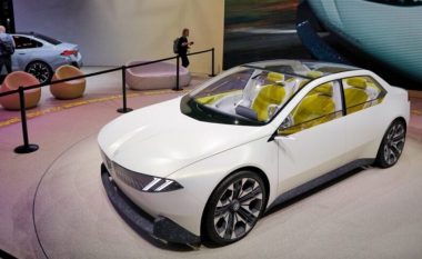 BMW prezanton veturat e ardhshme elektrike me konceptin Vision Neue Klasse