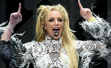 Policia i shkon në shtëpi Britney Spearsit pas videove shqetësuese me thikë që publikoi në rrjete sociale