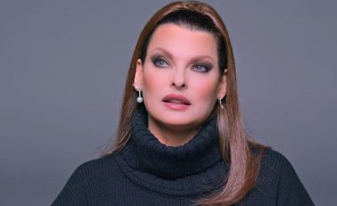 ‘Ai dinte të mos ma prekte fytyrën’ – Linda Evangelista rrëfen për lidhjen abuzive