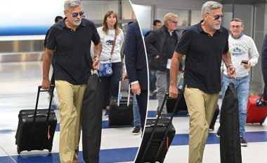 George Clooney e dëshmon se është një zotëri i vërtetë, në moshën 62 vjeçare i veshur plot stil mban vet valixhet në aeroport