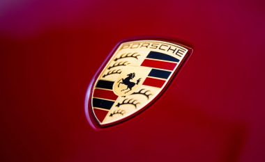 Aplikimi për markimin e tingullt të veturës elektrike të Porsche u refuzua nga autoritetet evropiane të markave tregtare