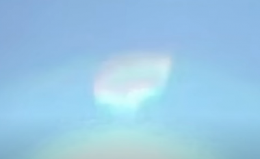 Një objekt misterioz i bardhë shfaqet në qiellin e Illinois
