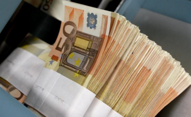 Dita Botërore e Kursimit, qytetarët e Kosovës kanë 609 milionë euro depozita të kursimit