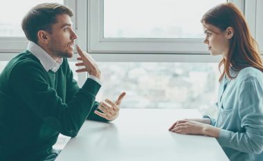 A dini si ta dalloni një frikacak në kohët moderne? Kushtojini vëmendje karakteristikave të mëposhtme