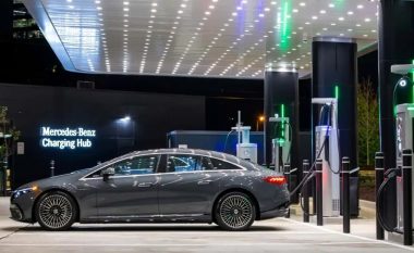 Mercedes-Benz inauguroi rrjetin e karikuesve të automjeteve elektrike për mbushje të shpejtë të makinave