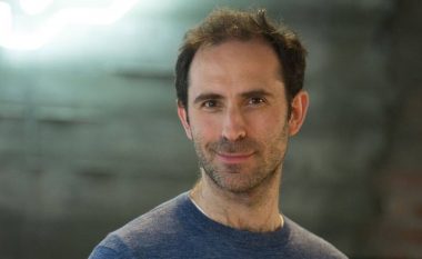 Kush është Emmett Shear, CEO i ri i përkohshëm i OpenAI?