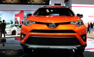 Toyota do të tërheqë më shumë se 1.8 milionë automjete të modelit RAV4