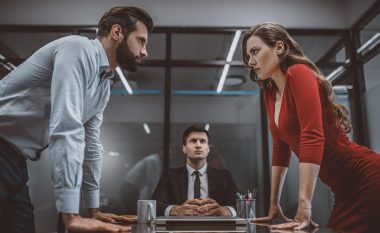 Si të silleni kur dikush ju zemëron dhe tërbon: Një thënie e filozofit grek Epikteti mund t’ju ndryshojë jetën