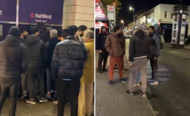 Një bankomat i befasoi britanikët duke u dhënë para “falas”
