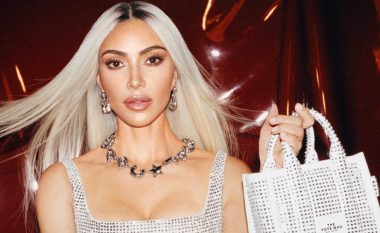 Bionde platini: Edicioni magjepsës i Kim Kardashian për markën e modës ku është fytyra reklamuese