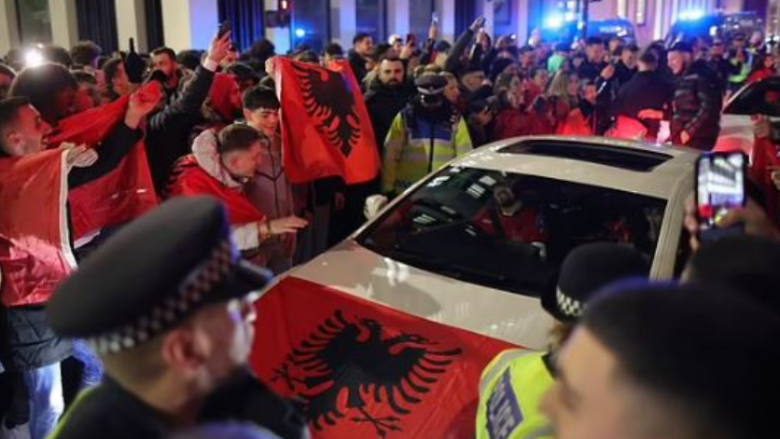 Arrestohen disa shqiptarë në Londër, hodhën fishekzjarre kur festuan për Pavarësinë