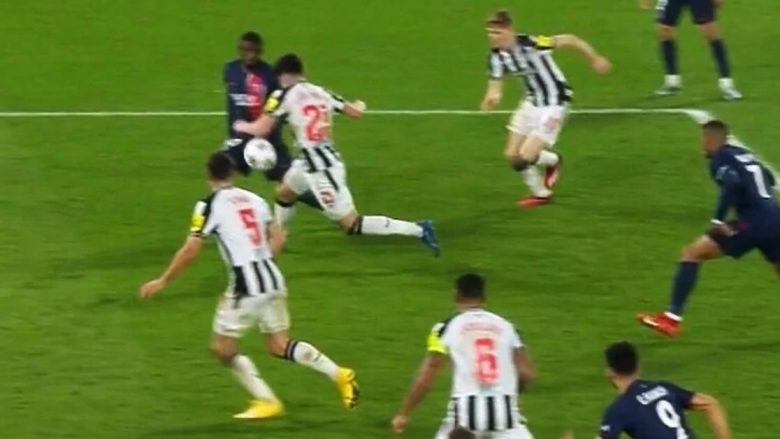 Penalltia për PSG-në tërboi botën e futbollit, legjendat të indinjuar nga vendimi i gjyqtarit