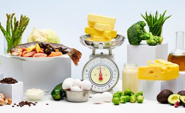 Sa kohë vërtet i nevojitet trupit që të hyjë në ketozë – gjendje në të cilën trupi fillon të shkrijë dhjamin