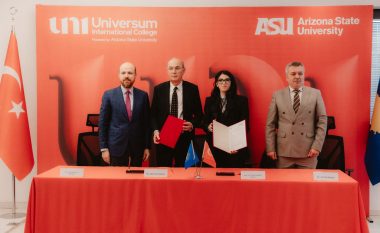 Djali i Presidentit turk Erdogan nderohet me çmimin për ‘Global Leadership’ nga UNI – Universum International College